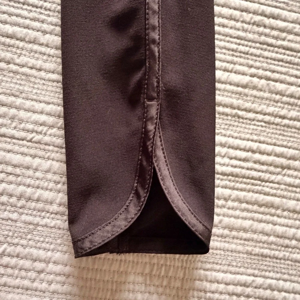 White House Black‎ Market The Jogger Women's Black Tulip Hem Pants Size 00